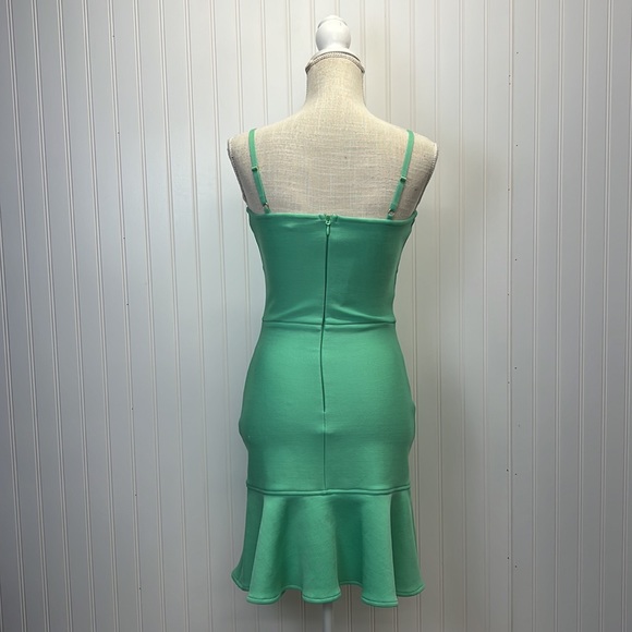 Elliatt Miya Bodycon Dress Sweatheart Keyhole Neckline Sz‎ S - Picture 3 of 6